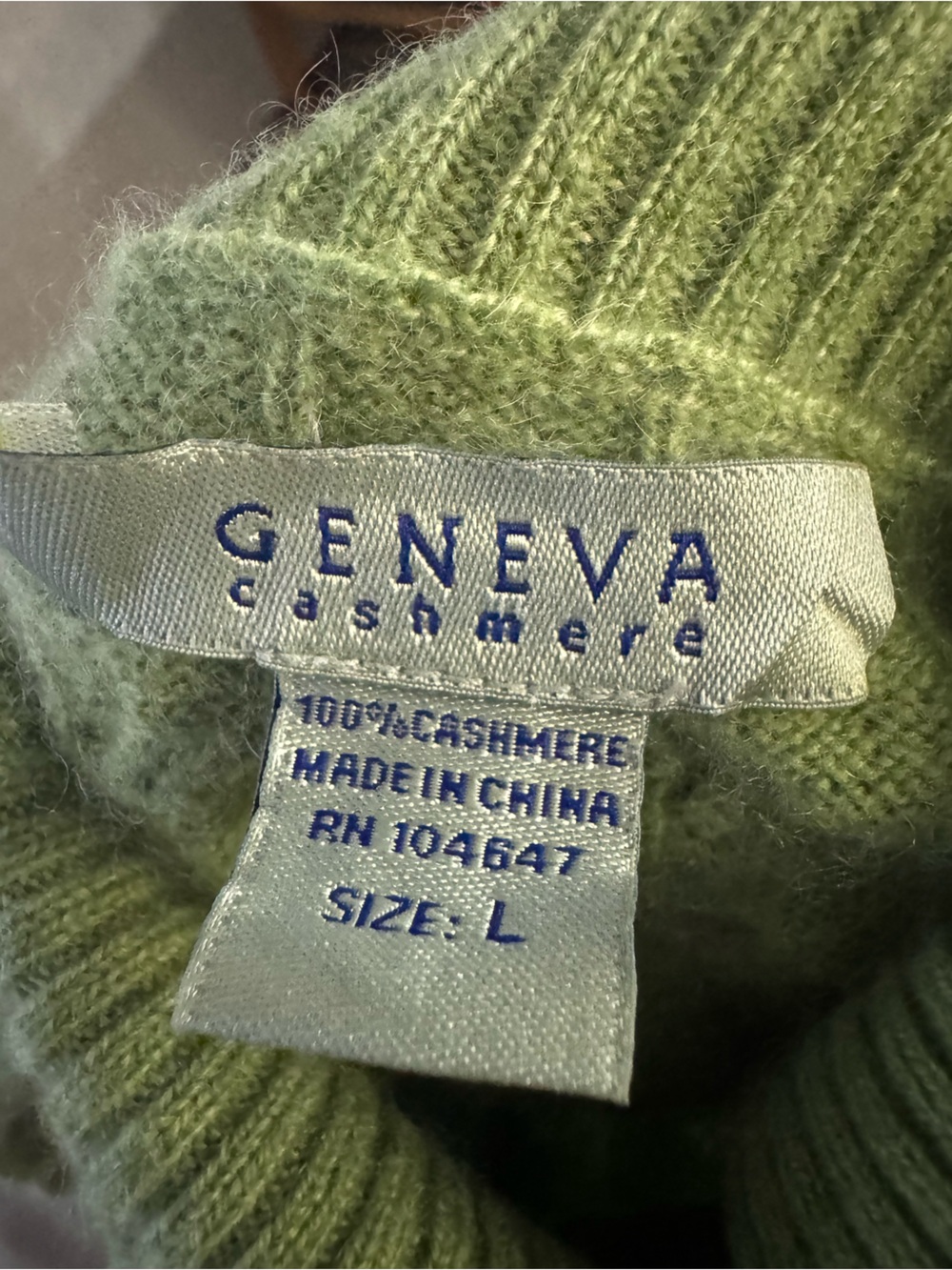 Vintage Geneva Green Cashmere Turtleneck Sweater Large - Picture 4 of 6
